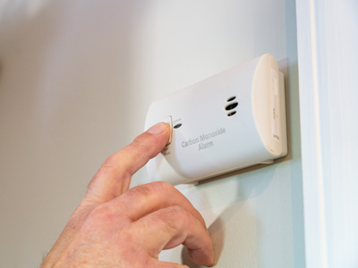 Testing a carbon monoxide detector
